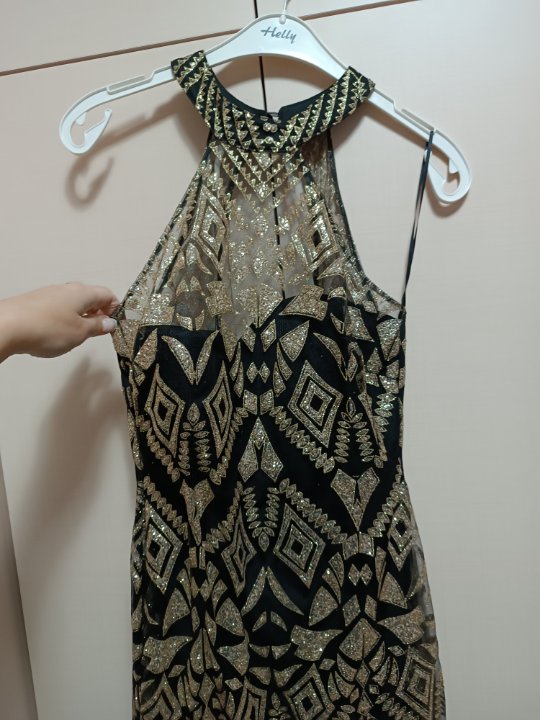 Queen & Queens | Rent or Sell Dresses and Accessories