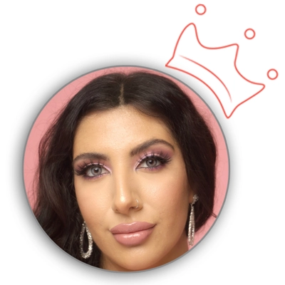 تاج فوق الصورة الشخصية