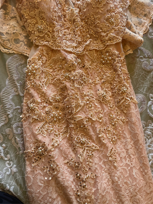 Queen & Queens | Rent or Sell Dresses and Accessories