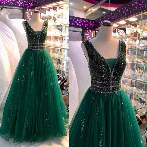 Queen & Queens | Rent or Sell Dresses and Accessories