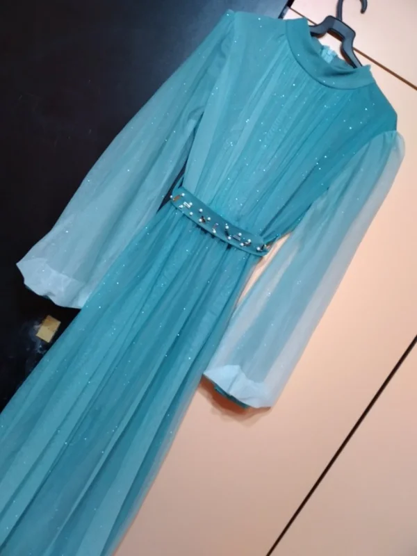 Queen & Queens | Rent or Sell Dresses and Accessories