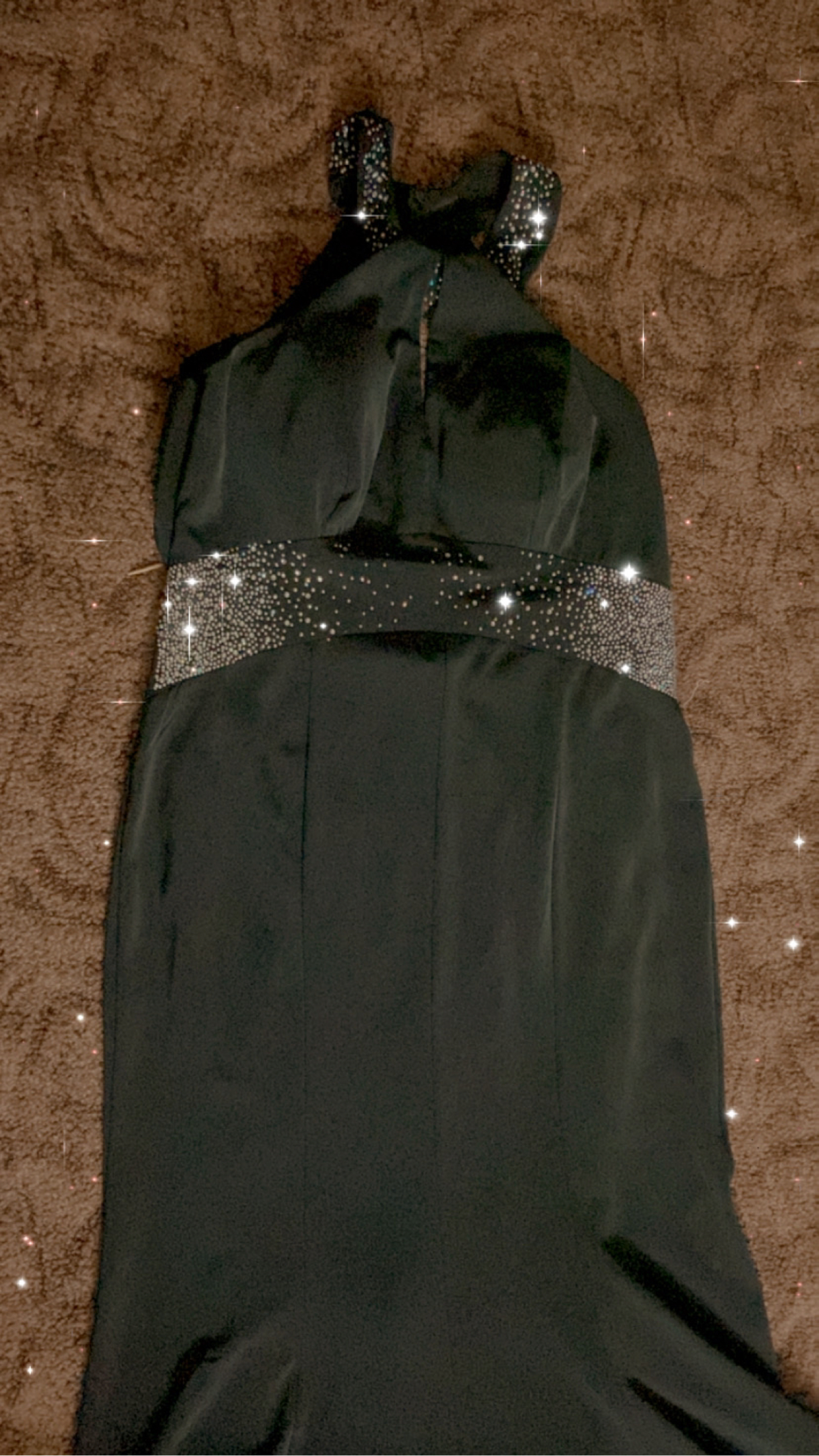 Queen & Queens | Rent or Sell Dresses and Accessories