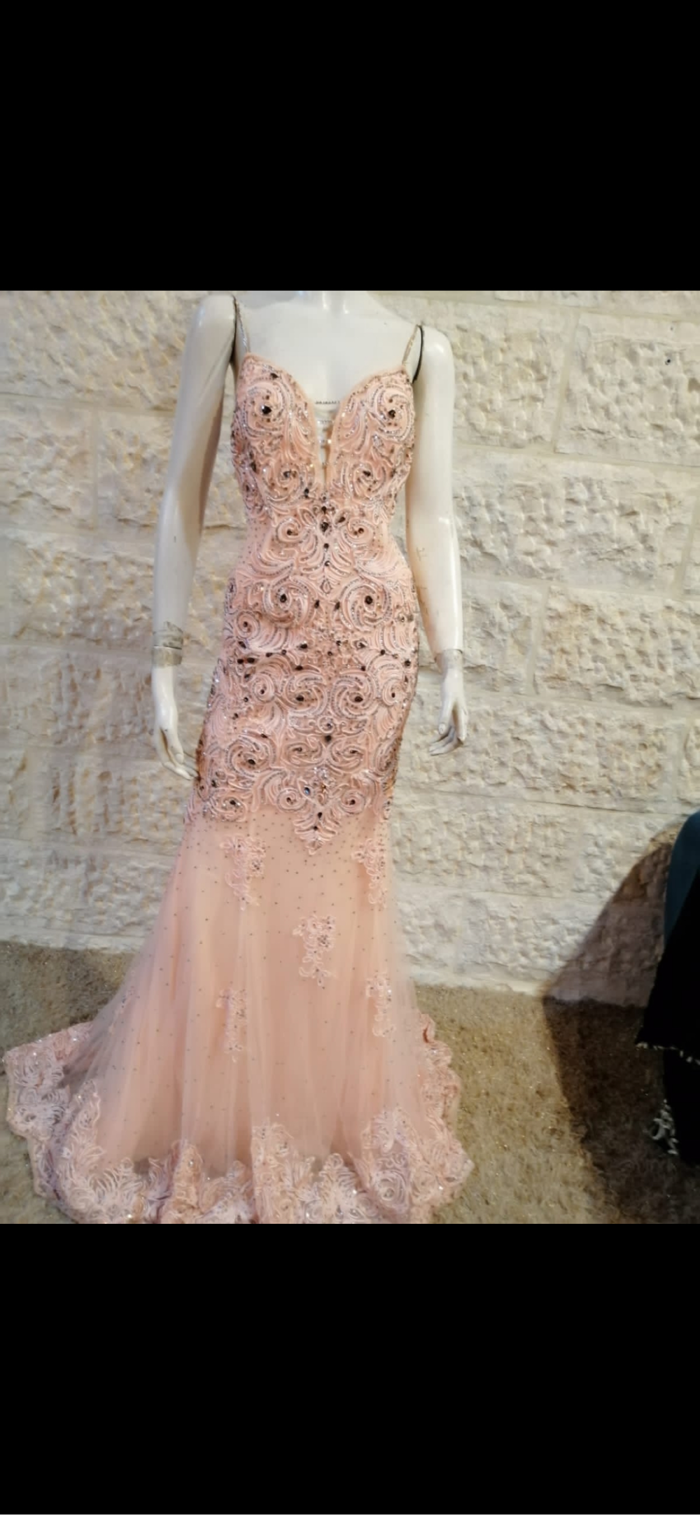 Rosa Abendkleid