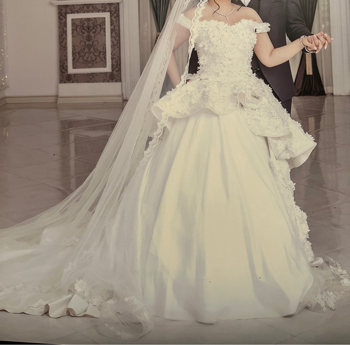 Weiße Brautkleid
