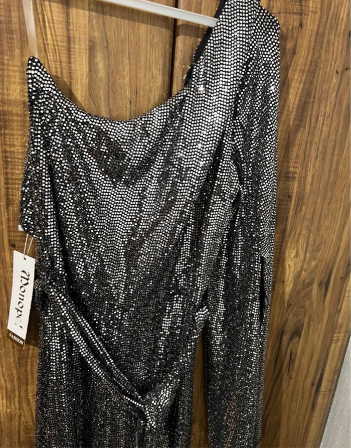Silberne Brautkleid