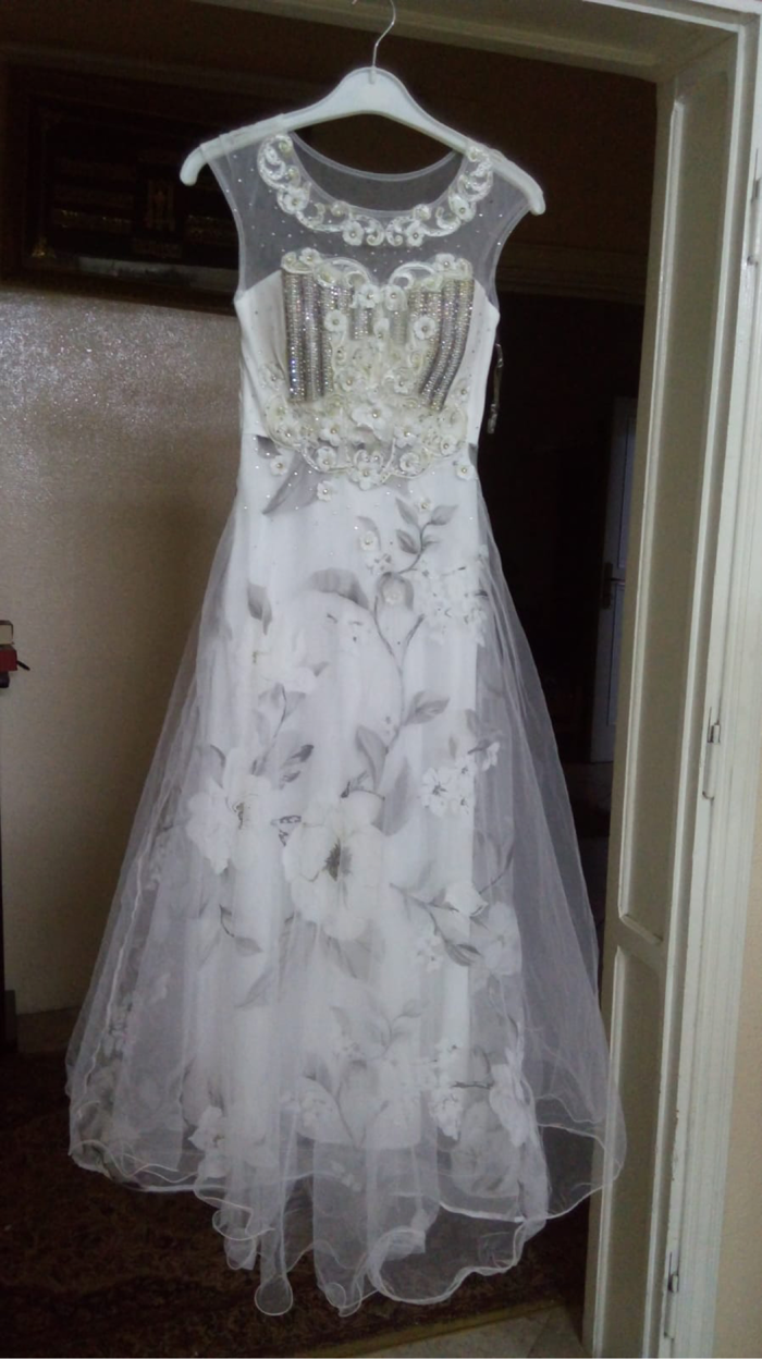 Weiße Abendkleid