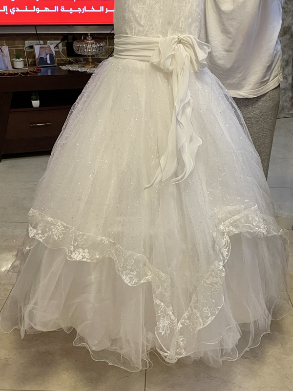 Queen & Queens | Rent or Sell Dresses and Accessories