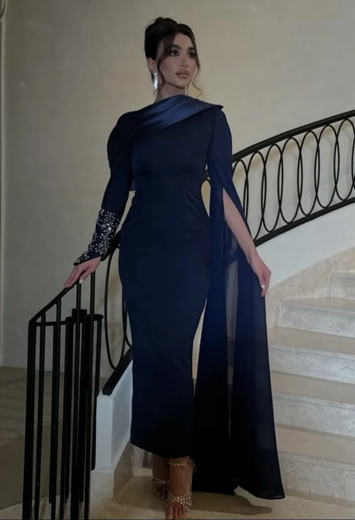 Marineblaues Abendkleid