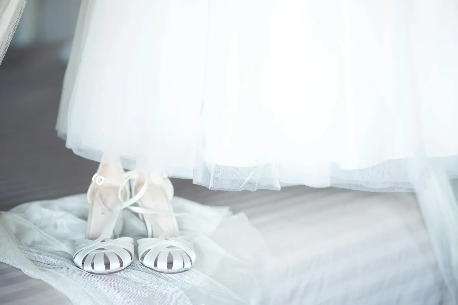 Selección de zapatos de novia: plan paso a paso desde la primera visita hasta el día final