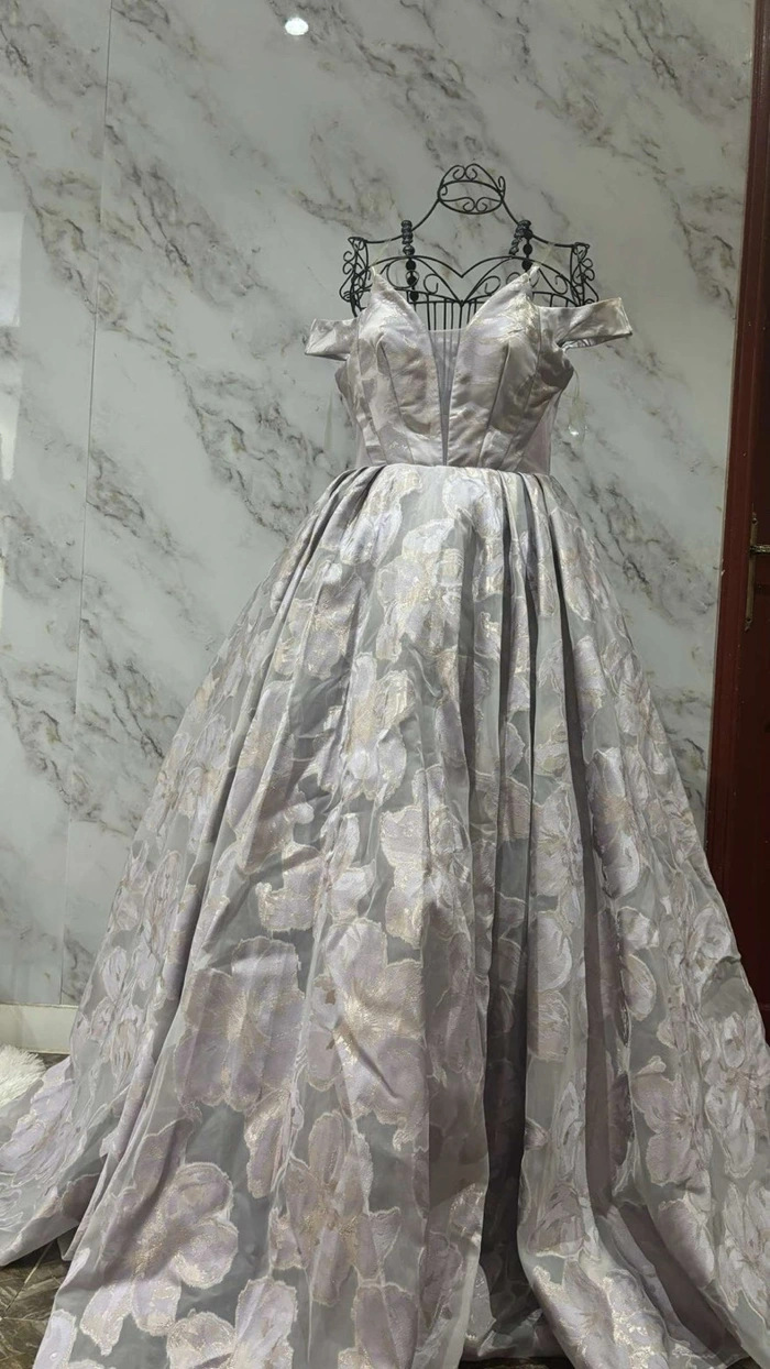 Lila Abendkleid