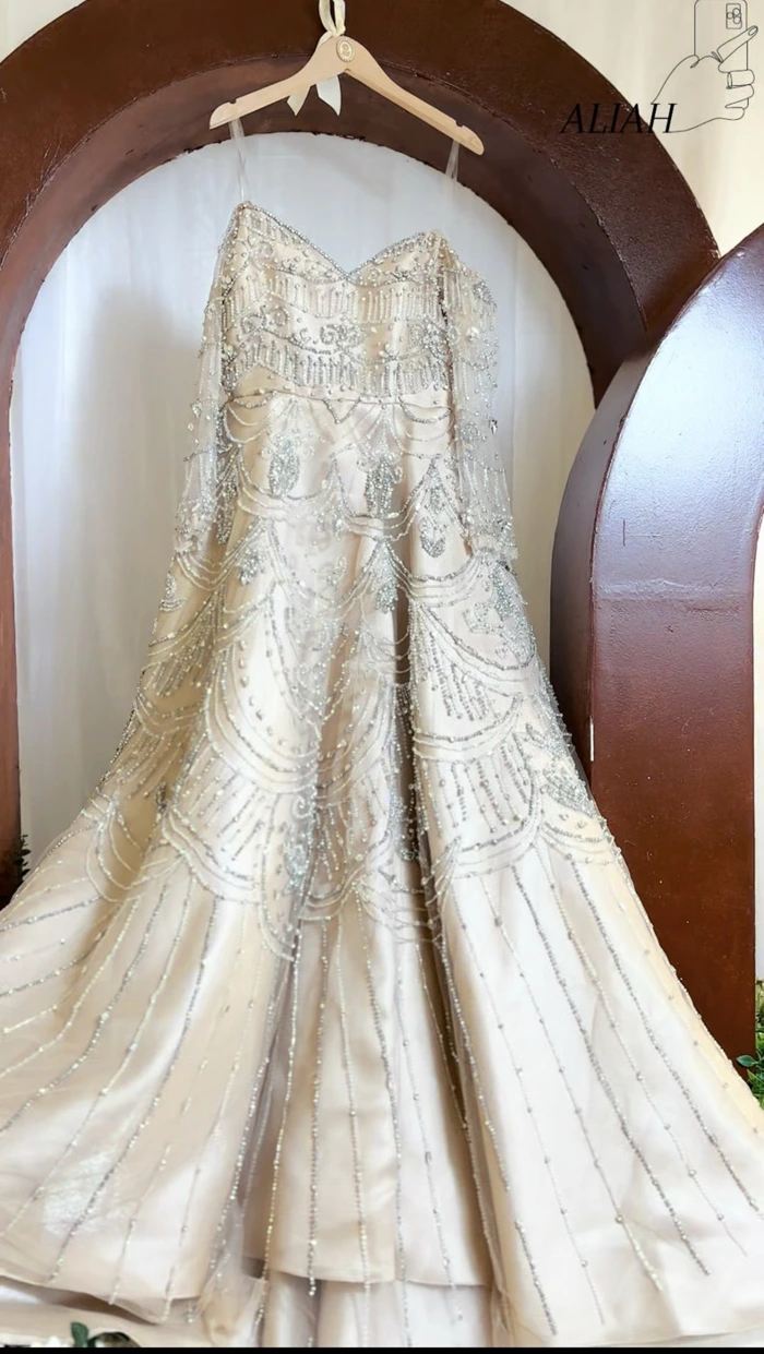 Beige Abendkleid