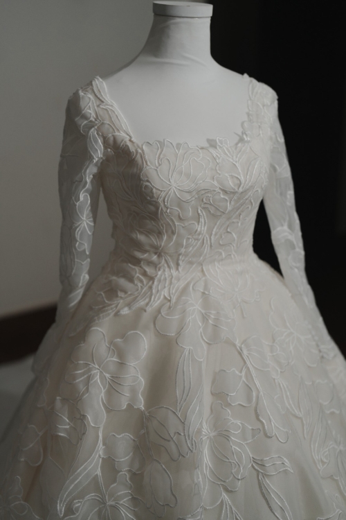 Long Dress - M, White, riyadh - image 2