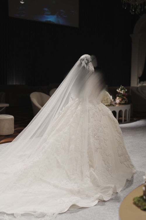 Long Dress - M, White, riyadh - image 3
