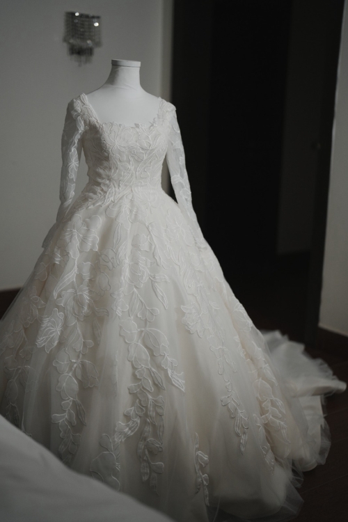 Long Dress - M, White, riyadh - image 1