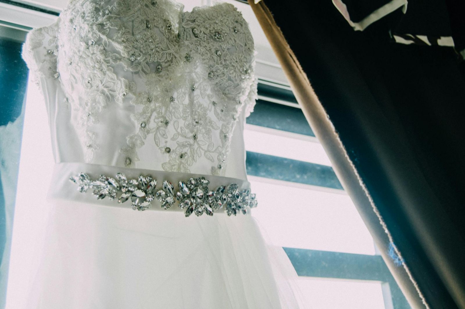 Wedding Dress Fit and Silhouette: Budget Smart Choices That Still Feel Luxury