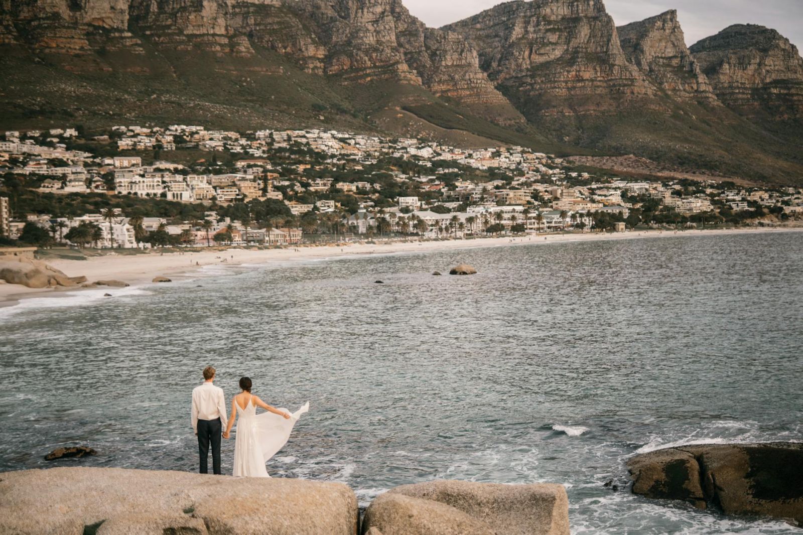 How to Choose the Perfect Wedding Cape