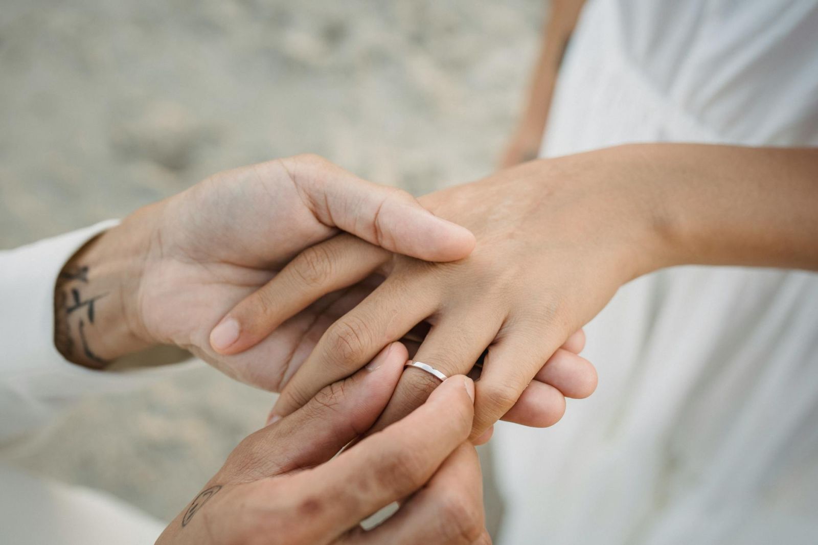 How to Choose the Perfect Eternity Wedding Band