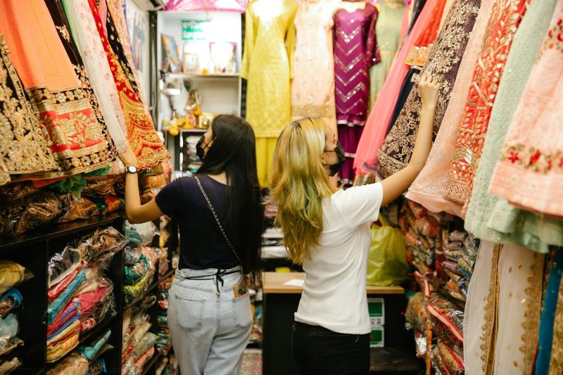 Dress Rental Planning: How to Build a Cohesive Wedding Aesthetic