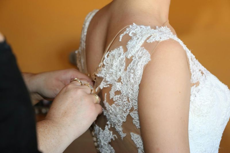 How to Choose the Perfect Lace Wedding Dress